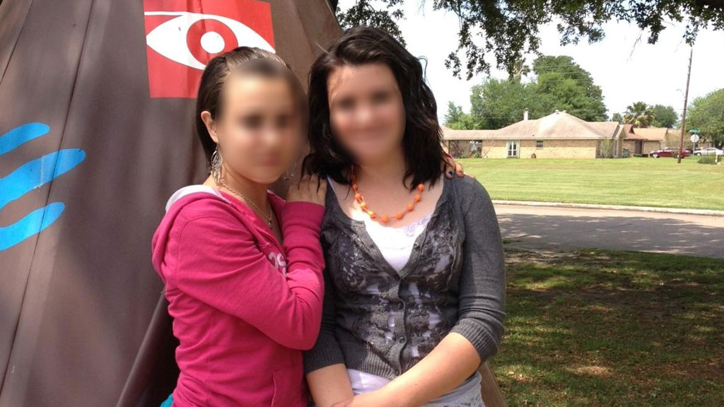 сестра найденное домашнее. сестра найденное домашнее. фотосессия две сестры в студии. русские девушки домашние. младшая сестра изнасилов.