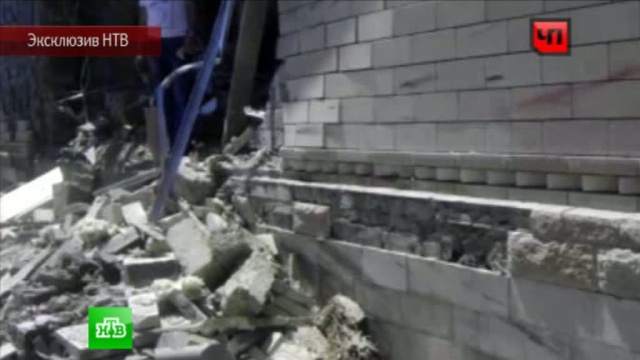 Дагестанские бандиты приставили автоматы к голове младенца и взорвали дом.взрыв, Дагестан, нападения, эксклюзив.НТВ.Ru: новости, видео, программы телеканала НТВ