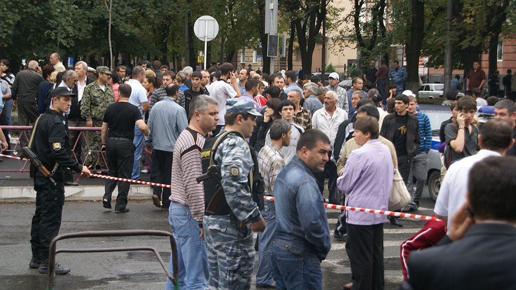 В осетии избили. Владикавказ 2012. Теракт на рынке во Владикавказе.