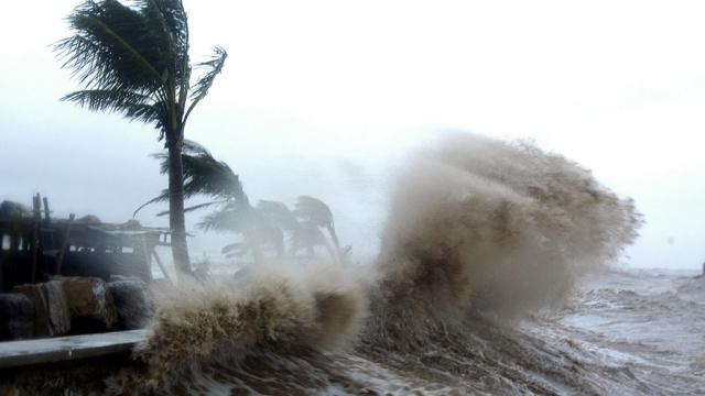 Кровожадный супертайфун «Хайян» накрыл побережье Вьетнама.россияне, стихийные бедствия, тайфуны, туристы, Филиппины.НТВ.Ru: новости, видео, программы телеканала НТВ