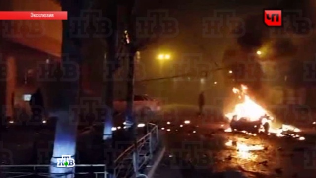 Первое видео с места двух взрывов в Махачкале.взрывы, Дагестан, Махачкала, нападения.НТВ.Ru: новости, видео, программы телеканала НТВ