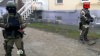 В Махачкале силовики заблокировали два дома с боевиками