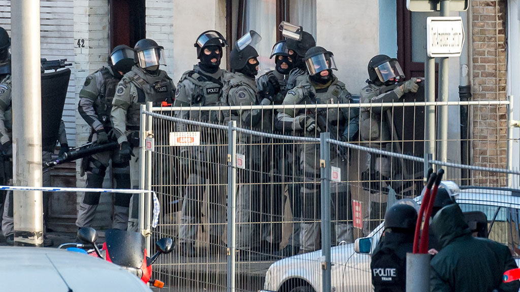 Во время операции по освобождению заложников. Спецназ полиции Бельгии. Вооруженный захват заложников.