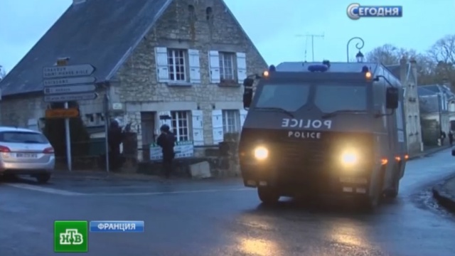 Убийцы сотрудников Charlie Hebdo с автоматами Калашникова и гранатометами движутся в сторону Парижа.Париж, СМИ, Франция, задержание, перестрелки, терроризм.НТВ.Ru: новости, видео, программы телеканала НТВ