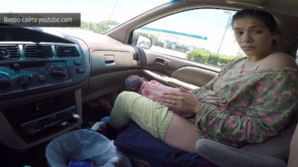 Американец снял на камеру роды своей жены в движущейся машине // Видео НТВ