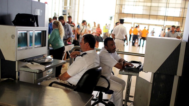 СМИ: в Египте задержали сотрудников аэропорта по делу о теракте на борту A321.Египет, авиационные катастрофы и происшествия, авиация, расследование, самолеты.НТВ.Ru: новости, видео, программы телеканала НТВ