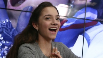 Медведева завоевала золото на ЧМ по фигурному катанию