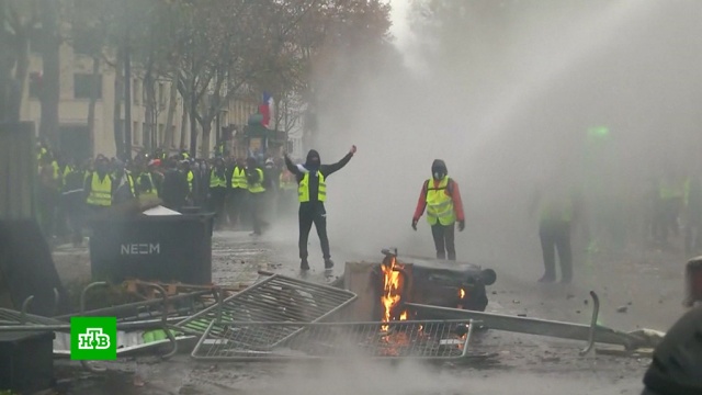 Макрон инициировал встречу с демонстрантами.Макрон, Париж, Франция, беспорядки, митинги и протесты, тарифы и цены.НТВ.Ru: новости, видео, программы телеканала НТВ