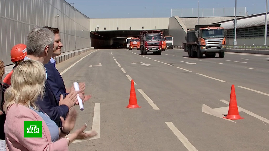 в москве открыли первую. собянин в поло. собянин открыл метро. в москве открыли первую. музей криптографии в москве.