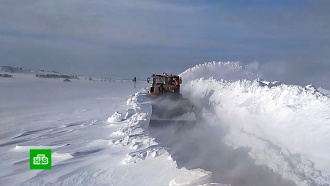 Продукты в отрезанные непогодой алтайские поселки доставят на снегоходах