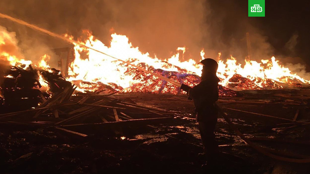 Причина чп. Пожар на лесопилке в Тасеево Канского района Красноярского края.
