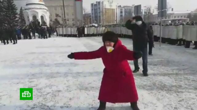 НТВ разоблачил фейки о ходе несогласованной акции 31 января.Навальный, задержание, митинги и протесты, нападения, оппозиция, полиция.НТВ.Ru: новости, видео, программы телеканала НТВ