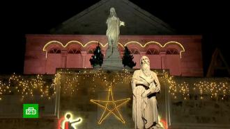 Католическое Рождество: после посещения храмов верующие собрались в кругу семьи