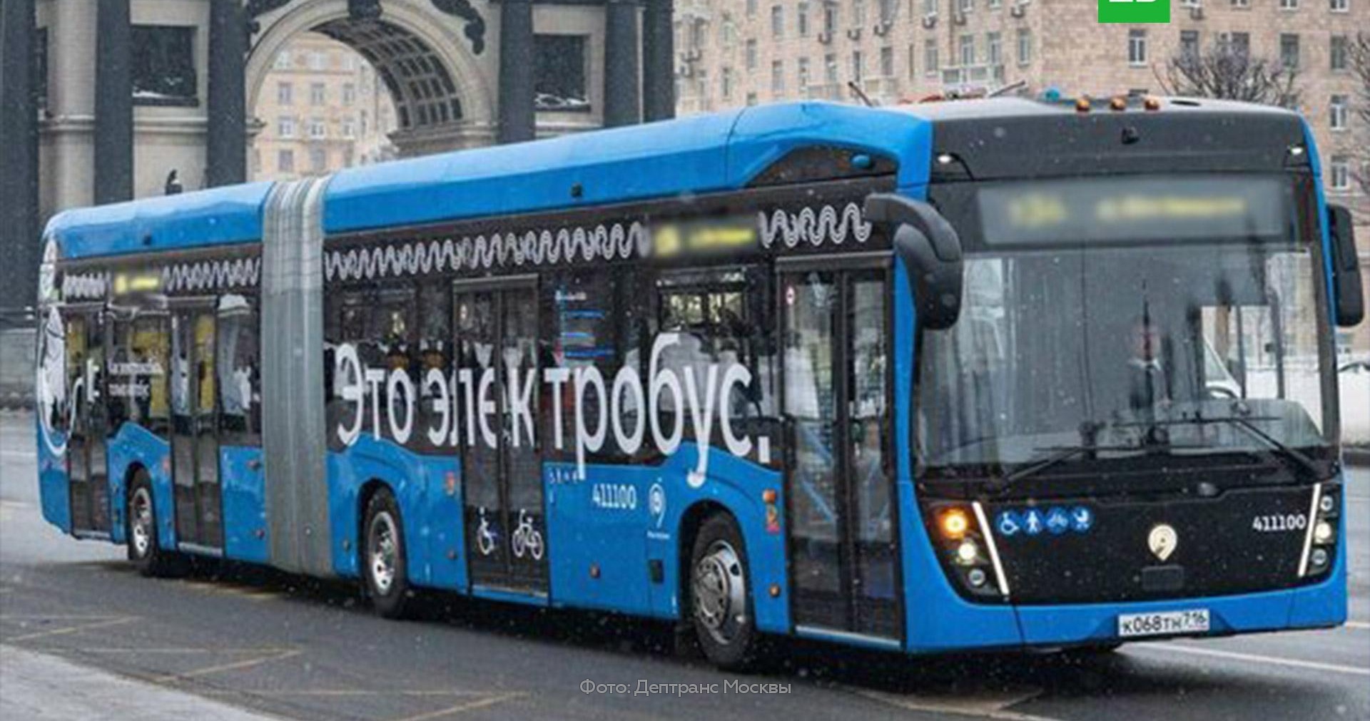 автобус на маршруте в москве