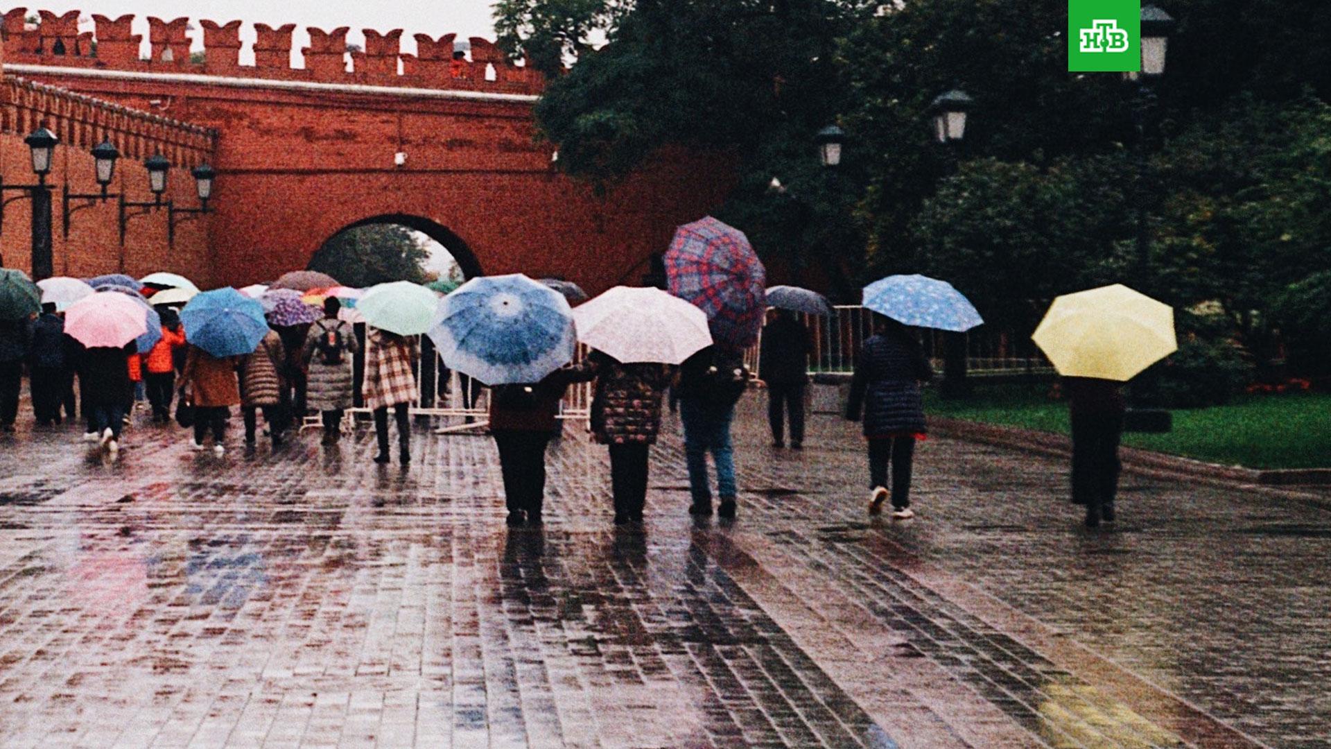 Начались дожди и грозы. Гроза Москва лето. Гроза в Москве. Гроза в Москве 8 июля 2020. Климат Москвы.