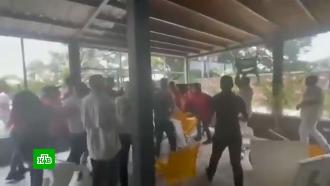 Разгневанные венесуэльцы накинулись на Хуана Гуайдо в ресторане