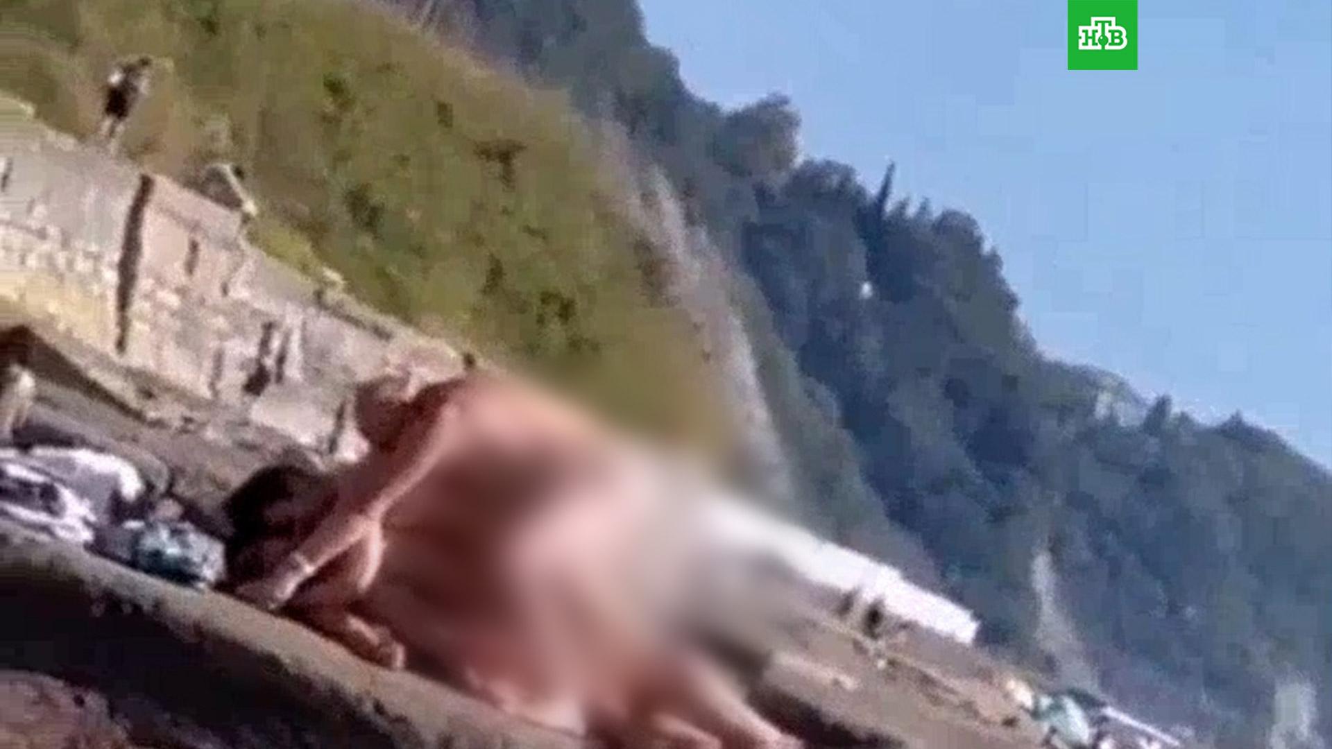 В Туапсе полиция разыскивает участников секс-оргии на пляже
