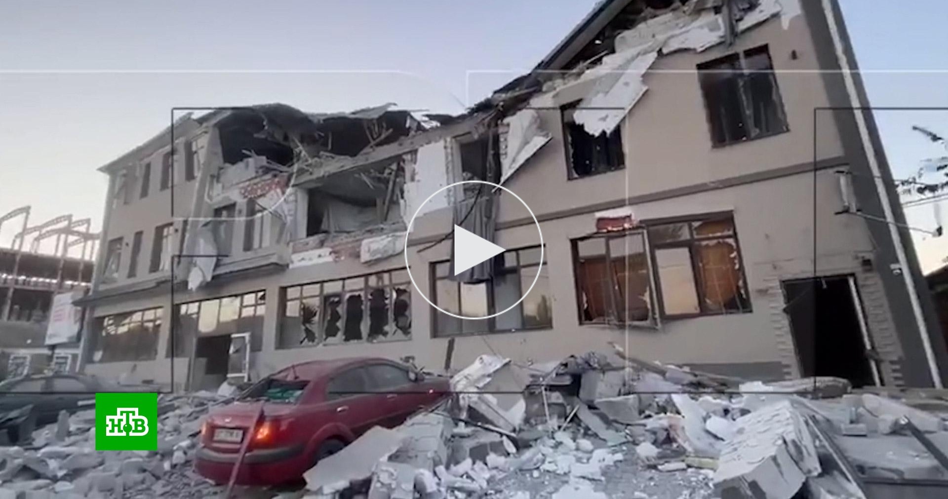 Звезды о теракте. Здание взрывается. Гостиница Украина ракетный удар по Украине. Взорвали гостиницу в Херсоне.