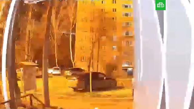 Момент взрыва газа в жилом доме в Ижевске.Ижевск, взрывы, взрывы газа.НТВ.Ru: новости, видео, программы телеканала НТВ