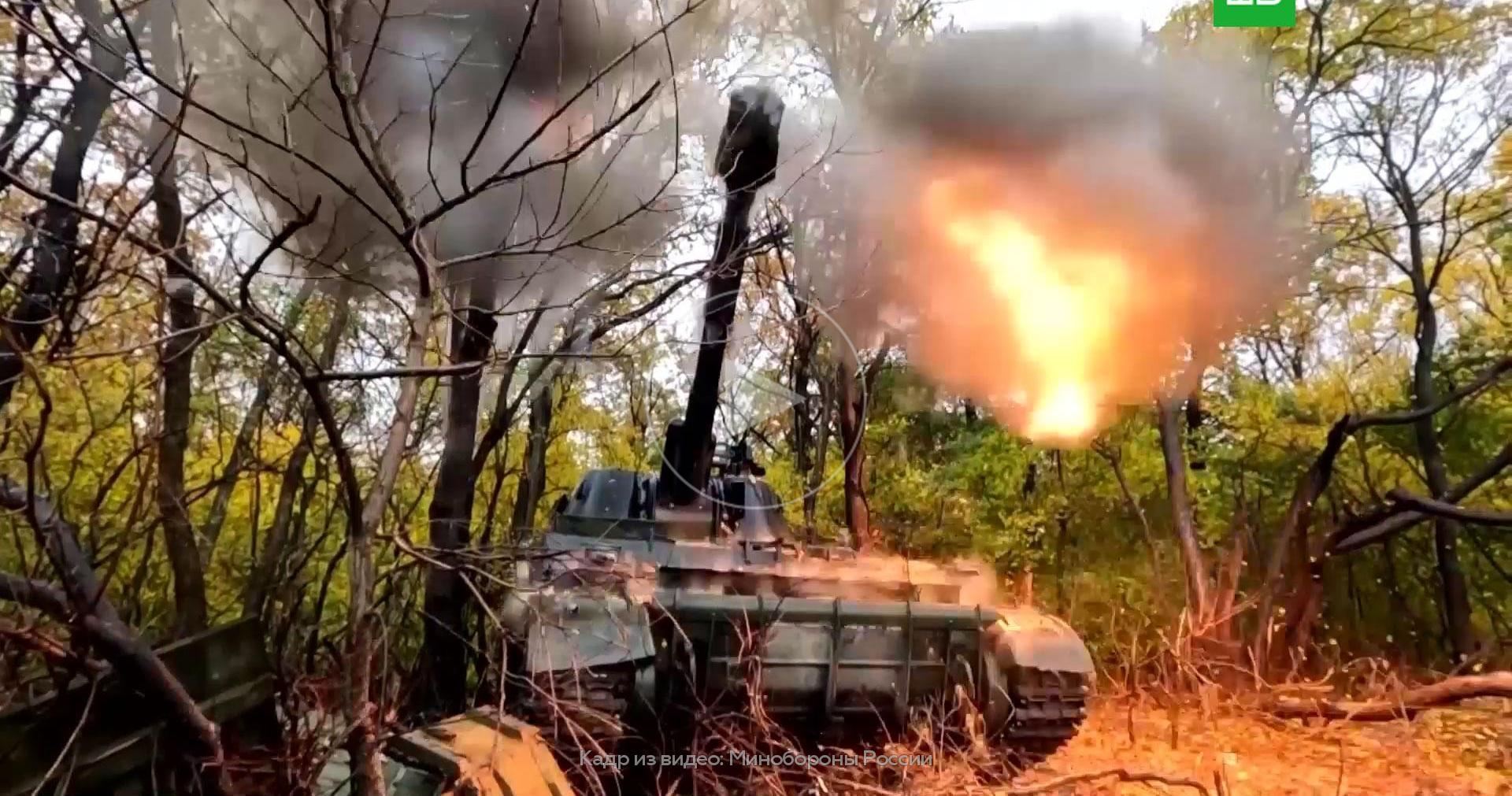 Отражение вооруженного нападения. Военные боевые машины. Украинские военные. Российская артиллерия на Украине.