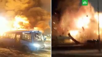 Взрывы в горящем ТЦ «Мега Химки» попали на видео 