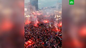 Тысячи хорватов празднуют на улицах Загреба бронзу своей сборной на ЧМ-2022