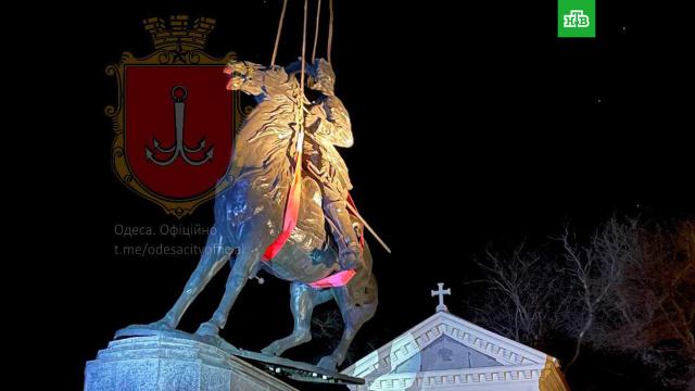 В Одессе демонтировали памятник Суворову.Одесса, Украина, памятники.НТВ.Ru: новости, видео, программы телеканала НТВ