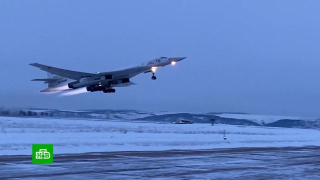 Российские Ту-160 провели плановый полет над Северным Ледовитым океаном.Минобороны РФ, армия и флот РФ, море, океан, самолеты.НТВ.Ru: новости, видео, программы телеканала НТВ