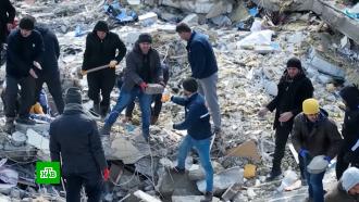 Житель Турции 12 суток пролежал под завалами и выжил