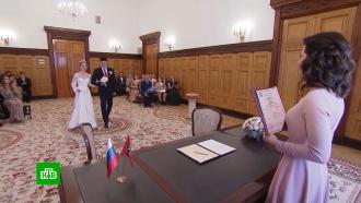 Москвичи смогут пожениться в День России