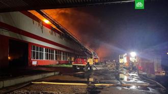 Площадь пожара на предприятии в Тольятти возросла до 20 тысяч квадратных метров