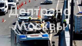 Серьезная авария на МКАД с участием такси попала на видео