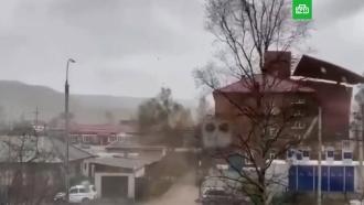 Ветер сорвал часть крыши со школы в Иркутской области