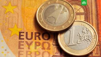 Курс евро поднялся выше 99 рублей, доллара — выше 91 рубля
