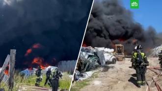 Мощный пожар произошел на предприятии во Владимирской области