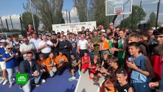 В новых регионах России строят сеть спортивных площадок