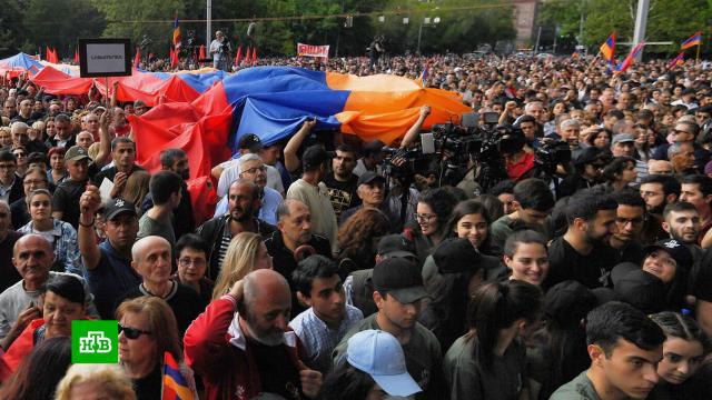 Митингующие в Ереване объявили о начале круглосуточных акций протеста.Армения, Ереван, Нагорный Карабах, митинги и протесты.НТВ.Ru: новости, видео, программы телеканала НТВ