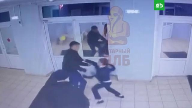 В Ташобласти мужчина пять часов избивал бывшую жену, угрожая ей убийством (видео)