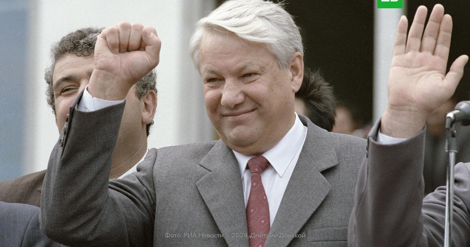 Читать встреча через много лет. Читать встреча через много лет. Встреча через года. Встретились случайно стих. Встреча через года.